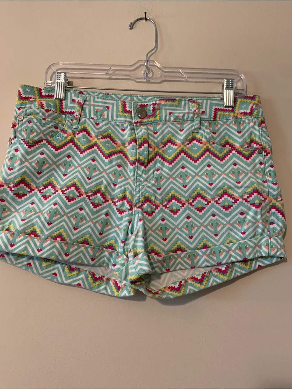 Celebrity Pink Mint Aztec-Pattern Denim Shorts